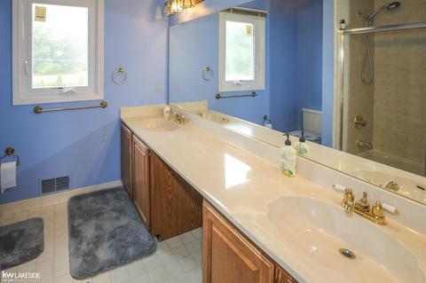48311 Farah Dr, Macomb, MI 48044 photo 24