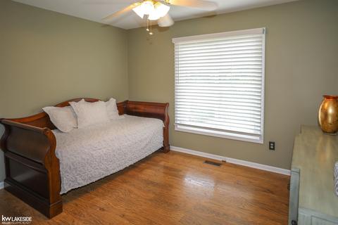 48311 Farah Dr, Macomb, MI 48044 photo 22
