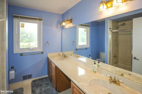 48311 Farah Dr, Macomb, MI 48044 photo 25