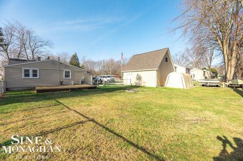 4160 Fruit St, Algonac, MI 48001 photo 6