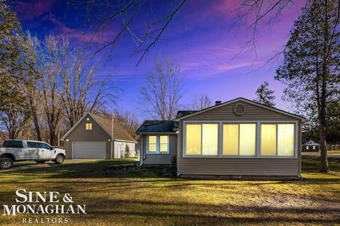 4160 Fruit St, Algonac, MI 48001 photo 3