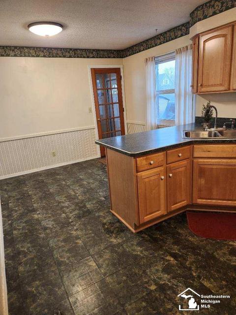 526 Maple, Monroe, MI 48162 photo 2