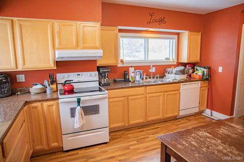 510 Empire, Ishpeming, MI 49849 photo 8