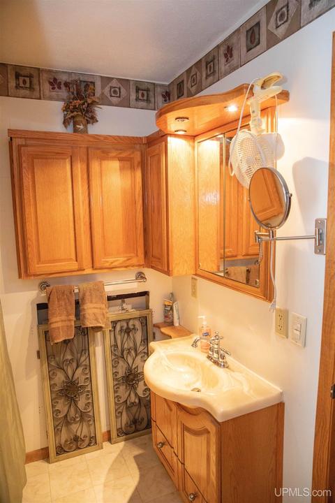 510 Empire, Ishpeming, MI 49849 photo 19