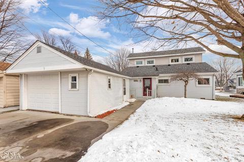 6502 Marina Dr, Algonac, MI 48001 photo 2