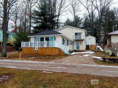 981 E Long Lake Dr, Harrison, MI 48625 photo 3