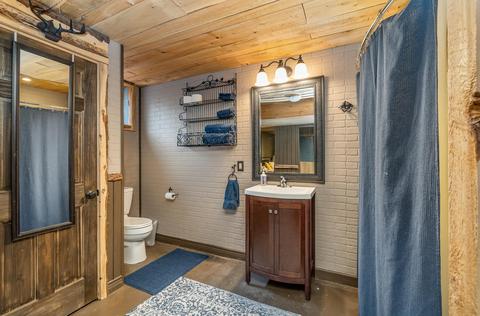 3820 E Old Pine Trl, Midland, MI 48642 photo 26