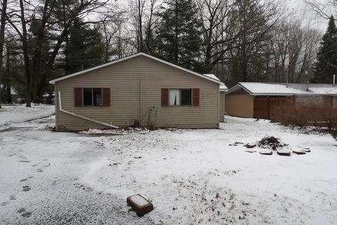 5292 Rose St, Gladwin, MI 48624 photo 2