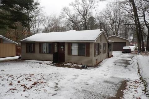 5292 Rose St, Gladwin, MI 48624 photo 3