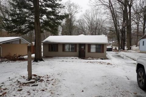 5292 Rose St, Gladwin, MI 48624 photo 1