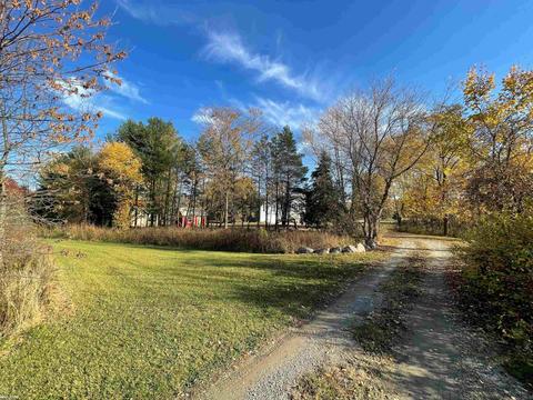 9777 Lambs Rd, Wales, MI 48027 photo 31