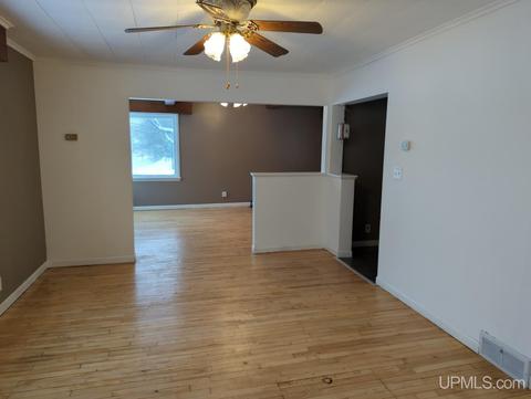 585 Stoneville, Ishpeming, MI 49849 photo 4