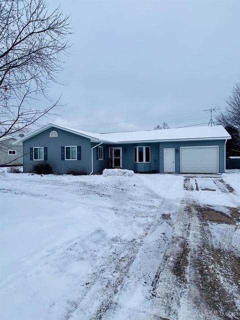 205 S Marigold St, Ishpeming, MI 49849 photo 1