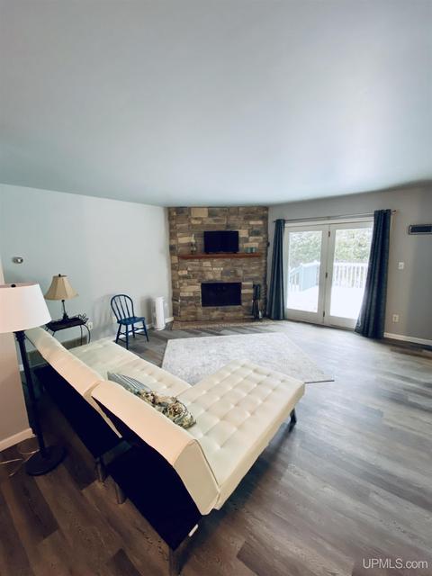 205 S Marigold St, Ishpeming, MI 49849 photo 8