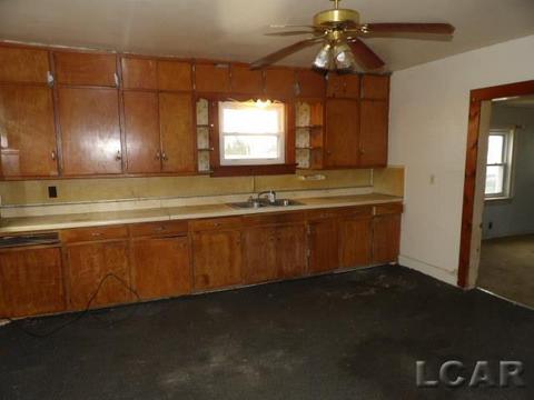 928 E Temperance Rd, Temperance, MI 48182 photo 8