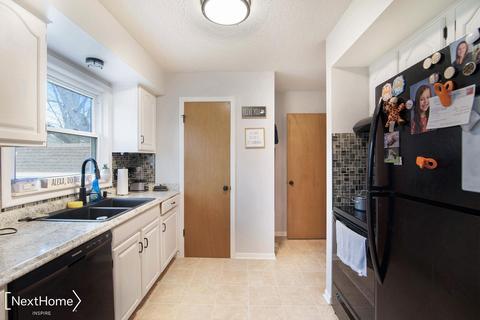 108 Overbrook, Flushing, MI 48433 photo 7