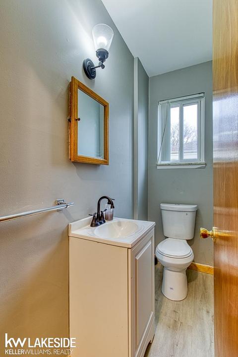 13648 Beth Dr, Warren, MI 48088 photo 23