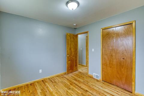13648 Beth Dr, Warren, MI 48088 photo 9