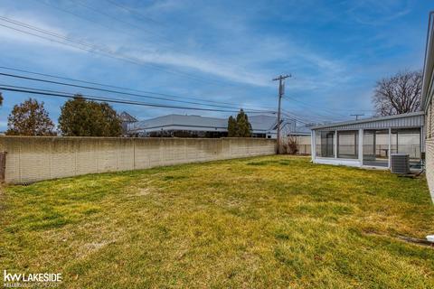 13648 Beth Dr, Warren, MI 48088 photo 30
