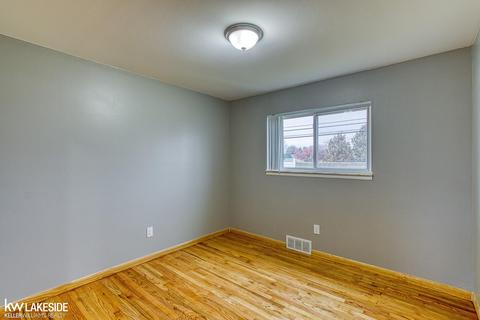 13648 Beth Dr, Warren, MI 48088 photo 8