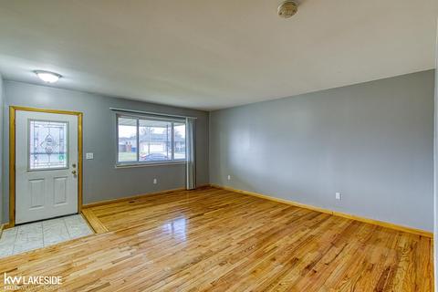 13648 Beth Dr, Warren, MI 48088 photo 3