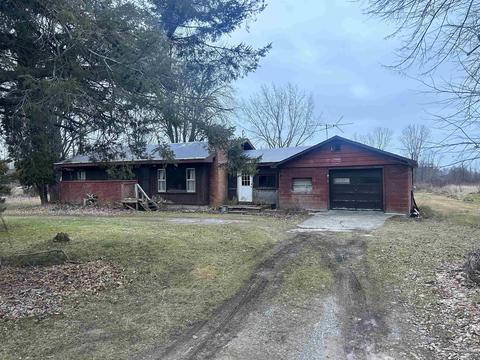 871 W Stover, Standish, MI 48658 photo 1