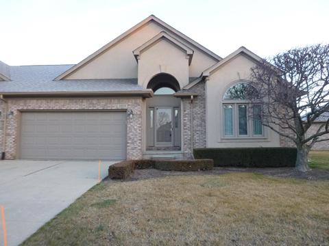 15235 E Hunters Pointe Dr, Macomb, MI 48042 photo 2