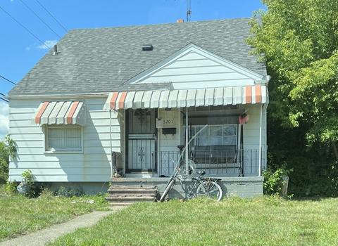 8201 Auburn, Detroit, MI 48228