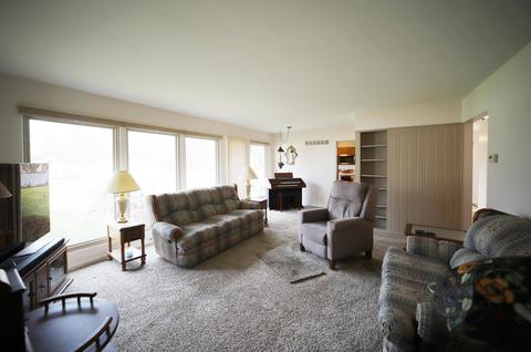 397 Coutant St, Flushing, MI 48433 photo 4