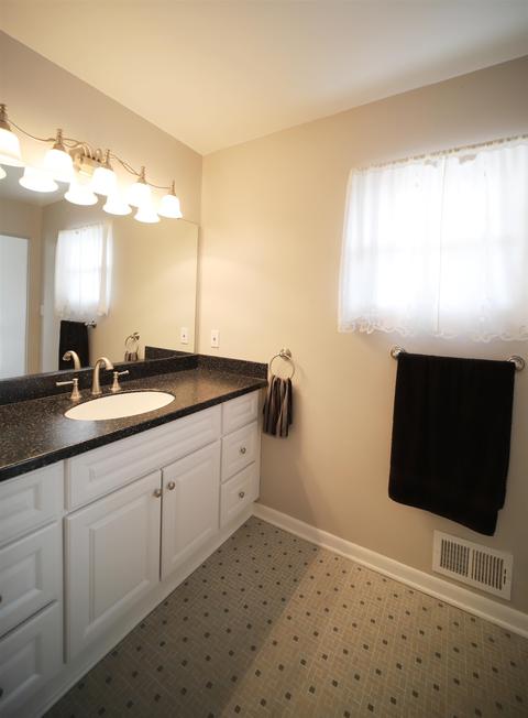 397 Coutant St, Flushing, MI 48433 photo 19