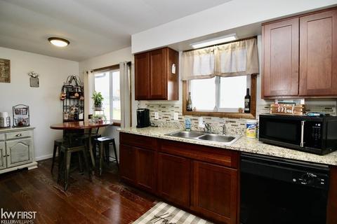 111 Sylvia, Corunna, MI 48817 photo 9