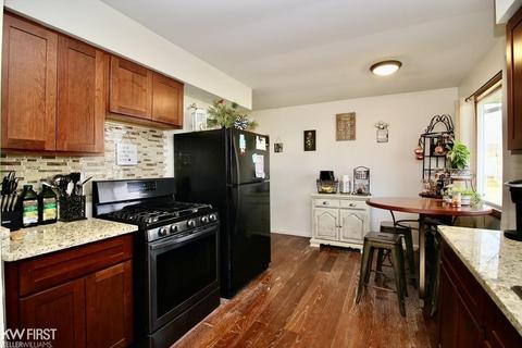 111 Sylvia, Corunna, MI 48817 photo 8