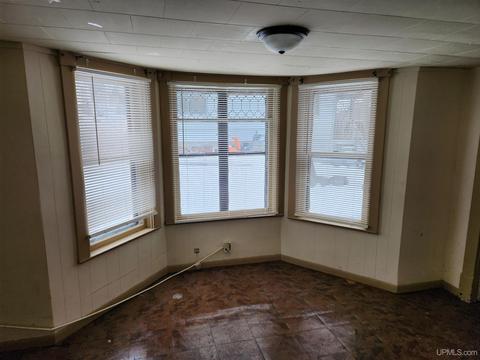 848 Summit, Hancock, MI 49930 photo 3