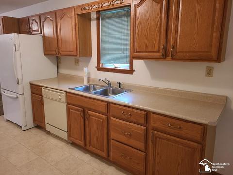 2846 Ashley Dr, Adrian, MI 49221 photo 10