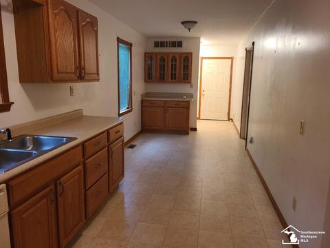2846 Ashley Dr, Adrian, MI 49221 photo 12