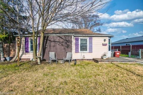 20833 Woodward, Clinton Township, MI 48035