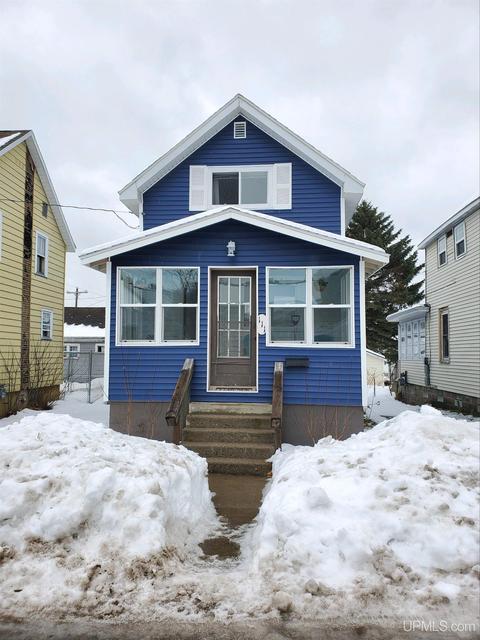 111 Chestnut, Munising, MI 49862 photo 1