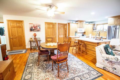 9319 Maple St, New Lothrop, MI 48460 photo 7