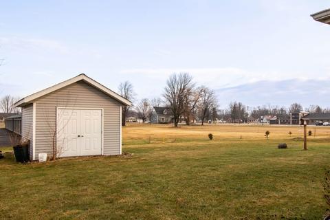 9319 Maple St, New Lothrop, MI 48460 photo 48