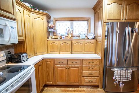 9319 Maple St, New Lothrop, MI 48460 photo 11