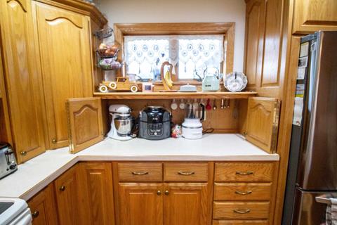 9319 Maple St, New Lothrop, MI 48460 photo 12