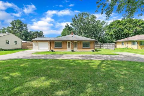 2083 Cashin, Burton, MI 48509
