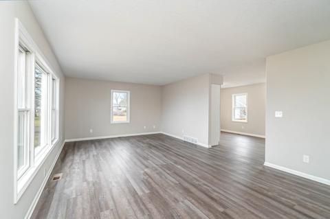 1182 S Huron Rd, Kawkawlin, MI 48631 photo 10