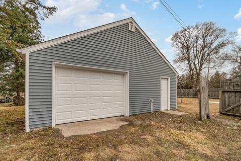 1182 S Huron Rd, Kawkawlin, MI 48631 photo 3