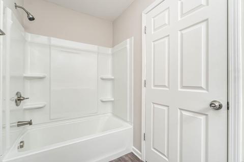 1182 S Huron Rd, Kawkawlin, MI 48631 photo 18