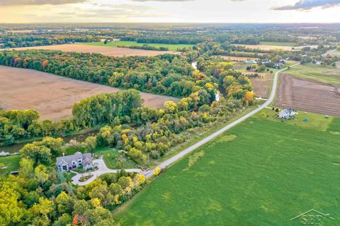 W Tuscola Rd, Frankenmuth, MI 48734