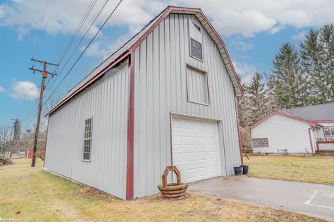 4894 Main St, Applegate, MI 48401 photo 22