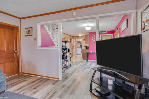 4894 Main St, Applegate, MI 48401 photo 11
