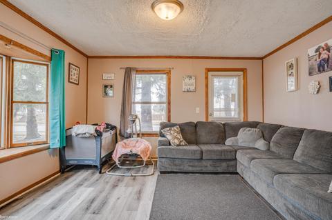 4894 Main St, Applegate, MI 48401 photo 7