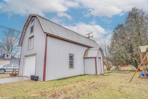 4894 Main St, Applegate, MI 48401 photo 21